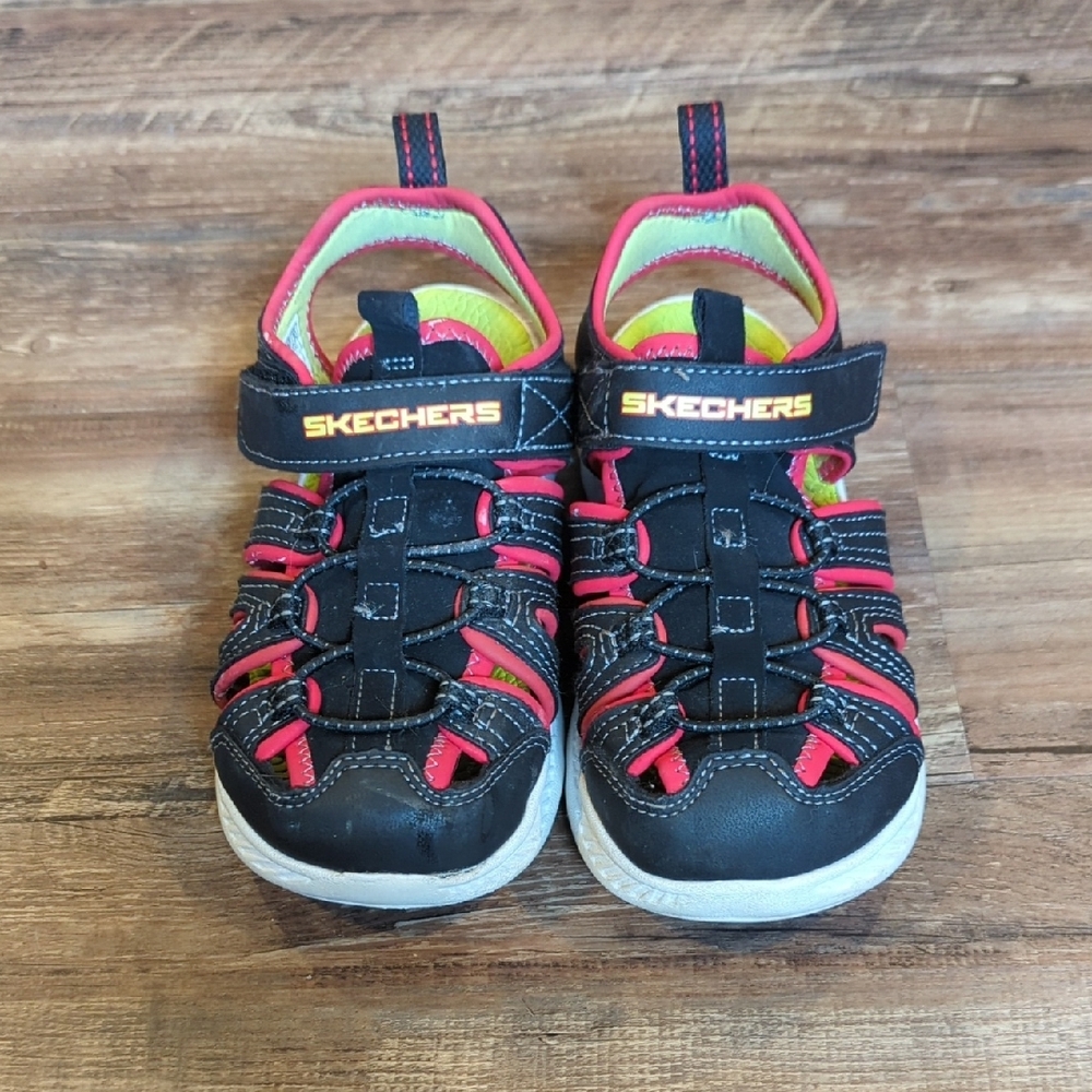 Skechers Kids Size 1 Black and Red Shoes